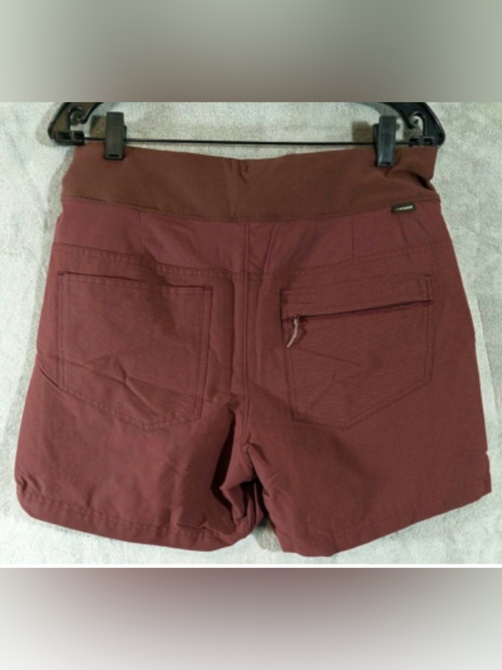 REI Co-op Women’s Athletic Shorts in Maroon. Size 8. - Picture 2 of 4
